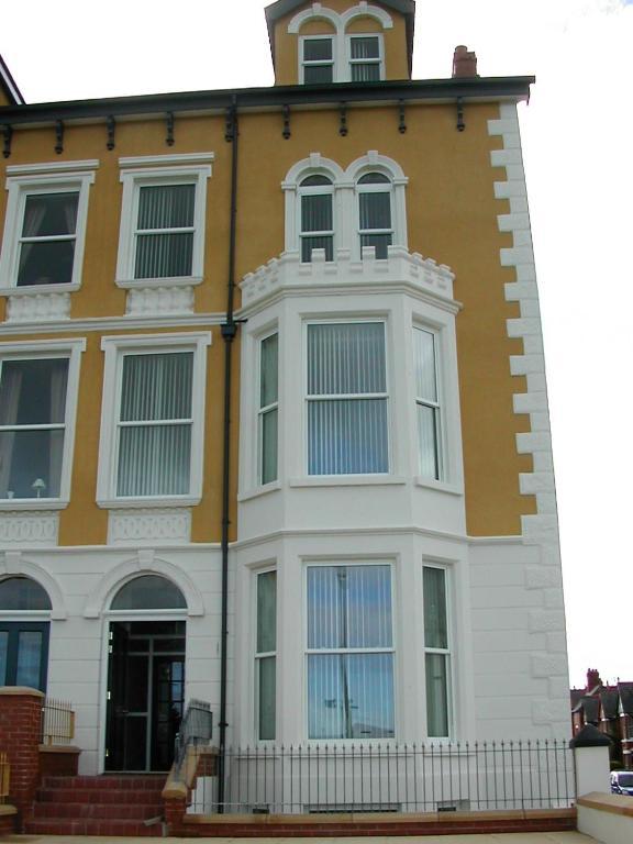 Ocean View Apartment Rhyl Exterior photo